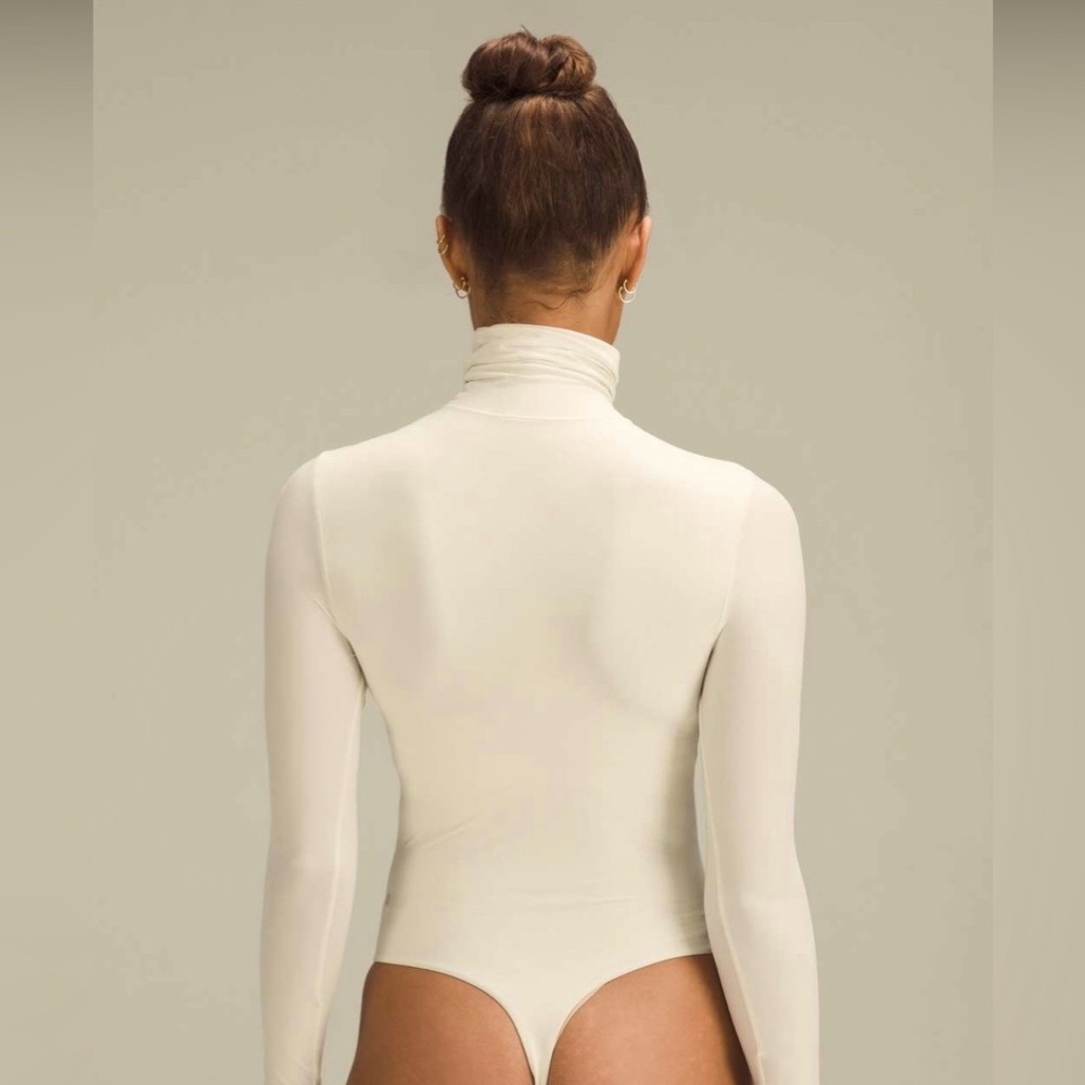LULULEMON Wundermost Ultra-Soft Nulu Turtleneck Bodysuit - Picture 3 of 13